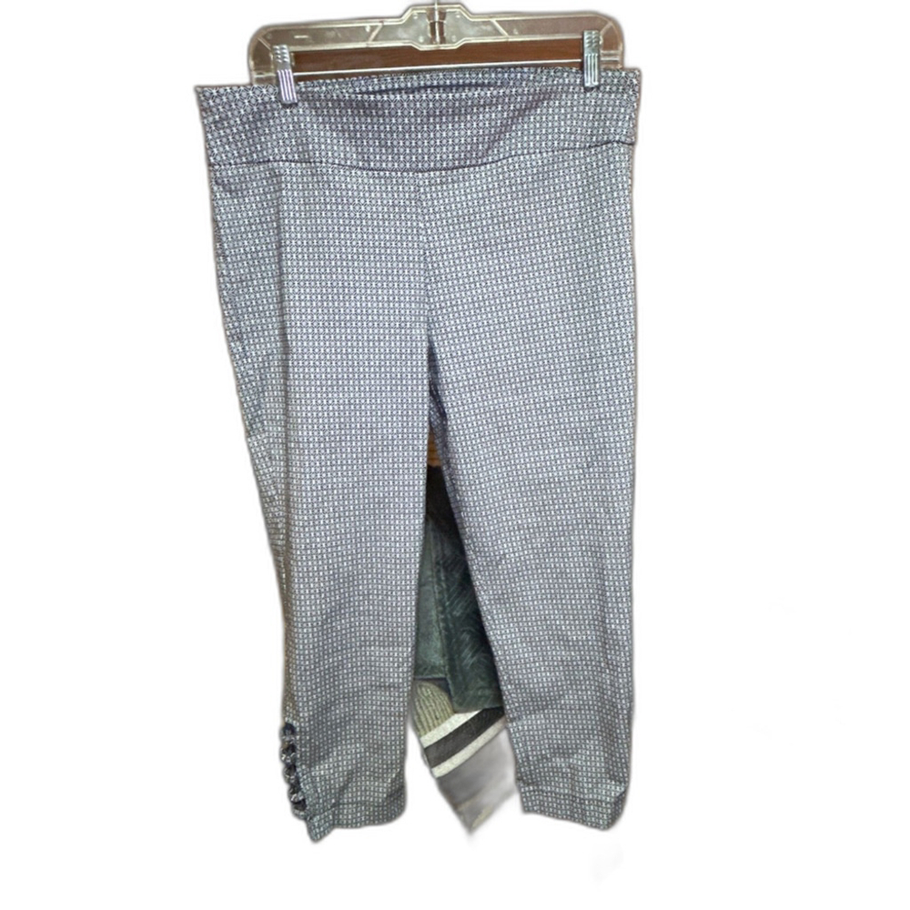 Attyre Gray and White Patterned Cropped Pants Size 14 - Picture 2 of 7